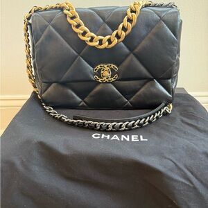 CHANEL 19 LARGE HANDBAG